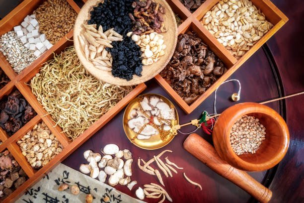 chinese_medicine_herbs_wooden_compartments